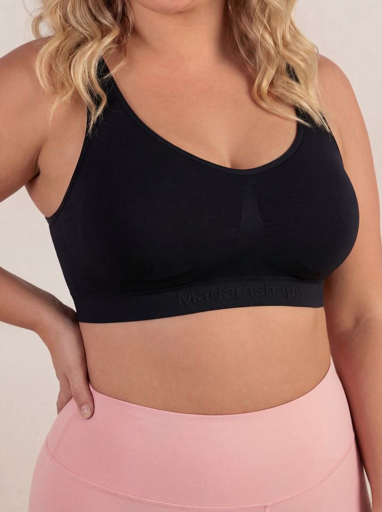 Referenčna fotografija modela v velikosti 2XL z izvirne strani izdelka